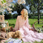 LeonoraSmee YouTube channel thumbnail