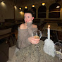 Eliza Banasik YouTube channel thumbnail